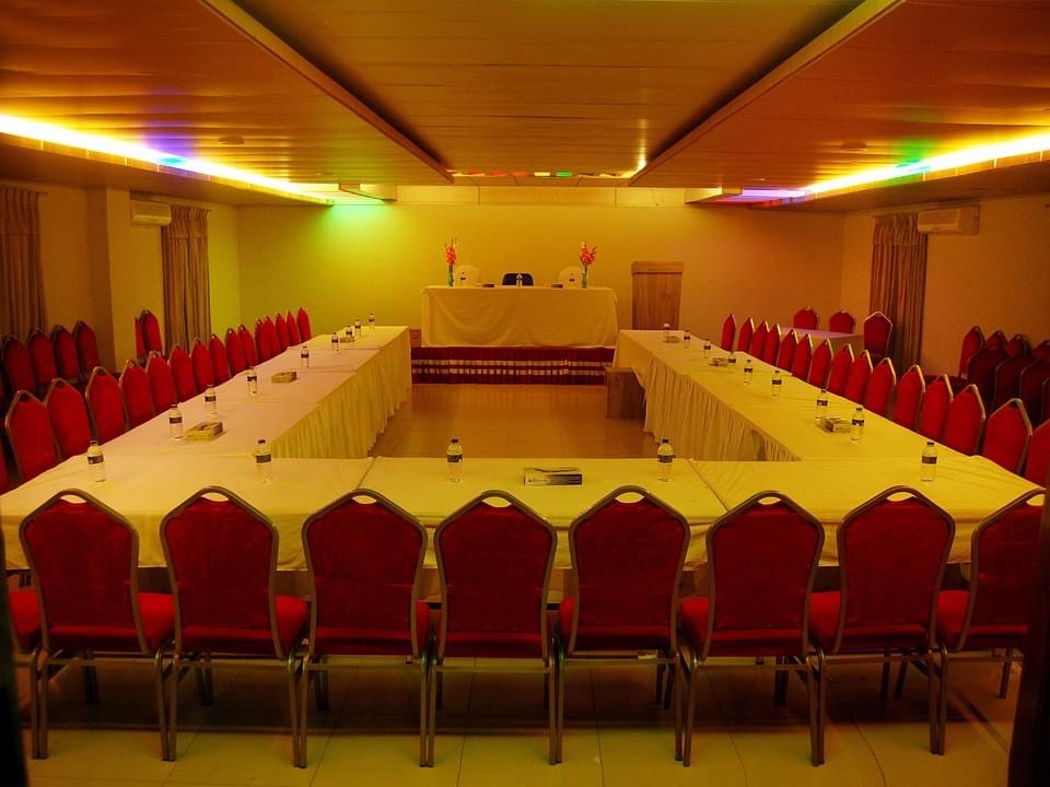 Conference & Banquet Hall-03