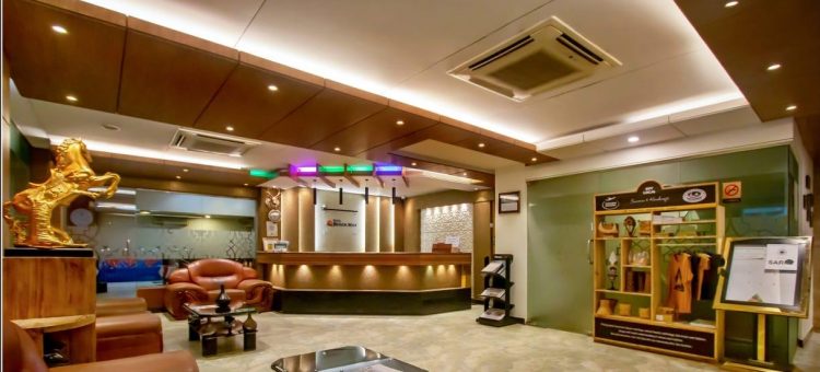 Hotel Beach Way Reception View